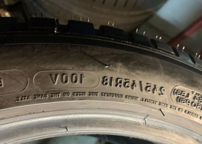 Michelin Pilot Alpin PA4 245/45 R18