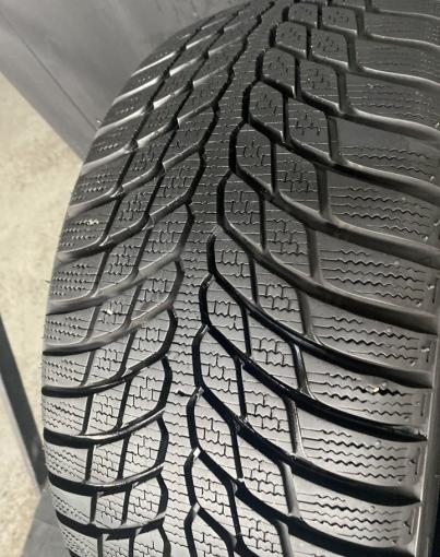 Bridgestone Blizzak LM-32C 235/40 R18