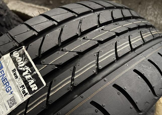 Goodyear EfficientGrip Performance 245/45 R19 и 275/40 R19 Y