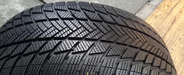 Bridgestone Blizzak LM-001 275/45 R20 110V