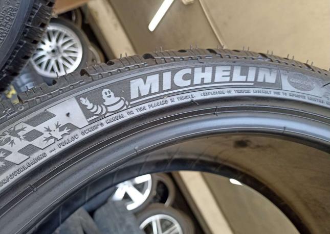 Michelin Pilot Alpin PA4 245/35 R19