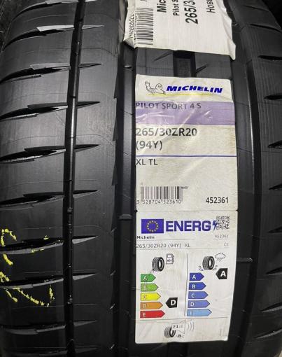 Michelin Pilot Sport 4 S 265/30 R20 94Y