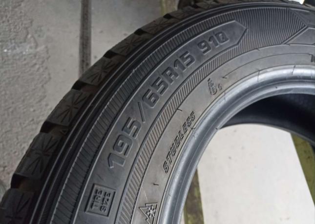 Goodyear Ice Navi SUV 195/65 R15