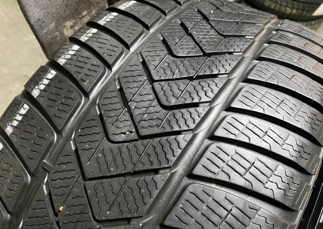 Pirelli Winter Sottozero 3 245/40 R19 и 275/35 R19 98V