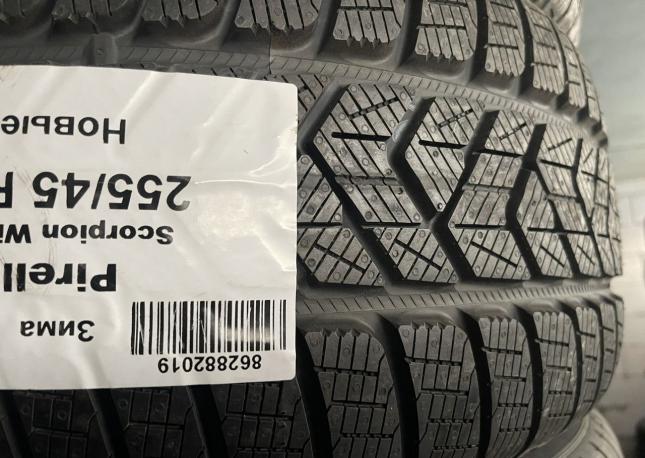 Pirelli Scorpion Winter 255/45 R20 105V