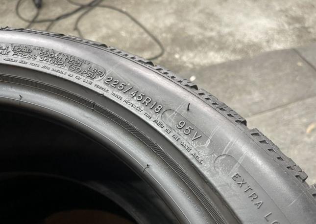 Michelin Pilot Alpin PA4 225/45 R18