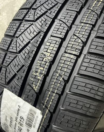 Pirelli Winter Sottozero Serie II 245/45 R19 и 275/40 R19 V