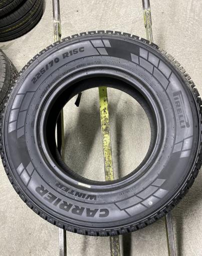 Pirelli Carrier Winter 225/70 R15C