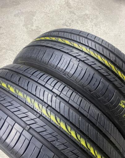 Roadstone N5000 Plus 215/60 R16