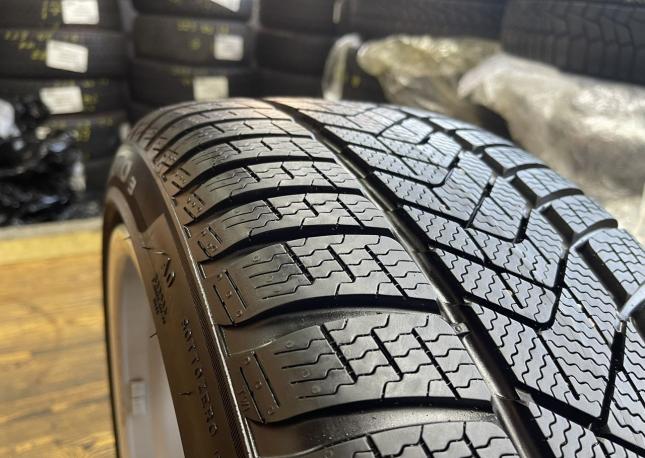 Pirelli Winter Sottozero 255/40 R20 101W