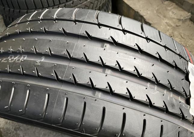 Yokohama Advan Sport V105 225/40 R19 93Y