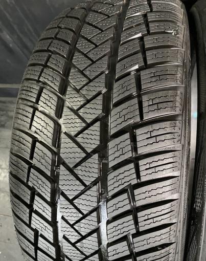 Vredestein Wintrac Pro 215/45 R18