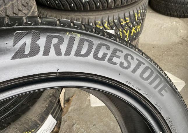 Bridgestone Alenza 001 235/55 R20 102V