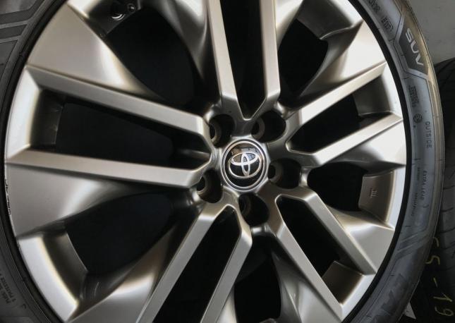 Оригинальные колеса Toyota RAV 4 R19