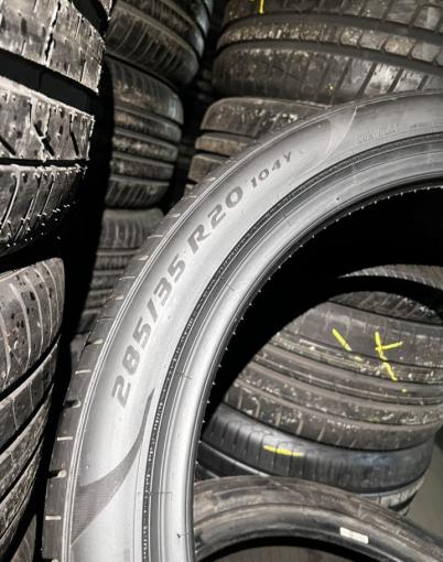 Pirelli P Zero PZ4 285/35 R20