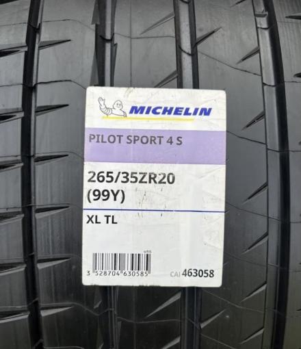 Michelin Pilot Sport 4 S 265/35 R20