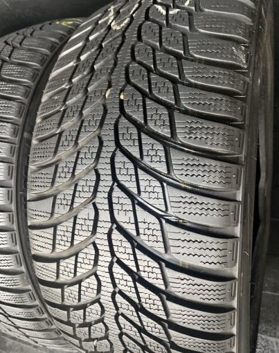 Bridgestone Blizzak LM-32C 235/40 R18