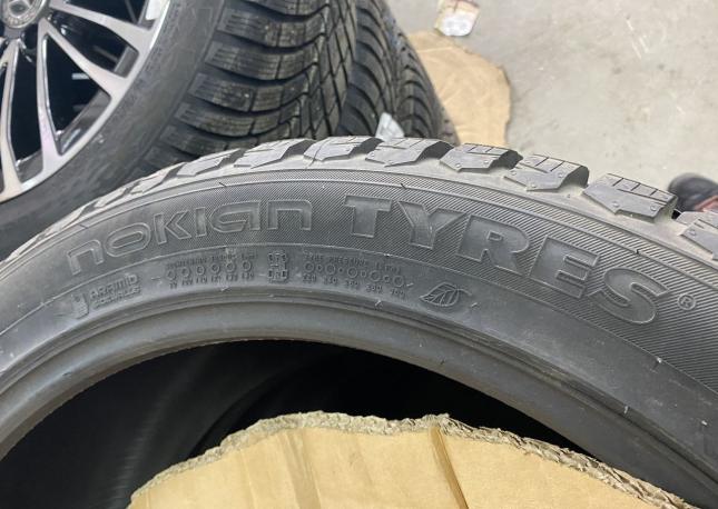 Nokian Tyres Hakkapeliitta 9 SUV 285/40 R22 110T