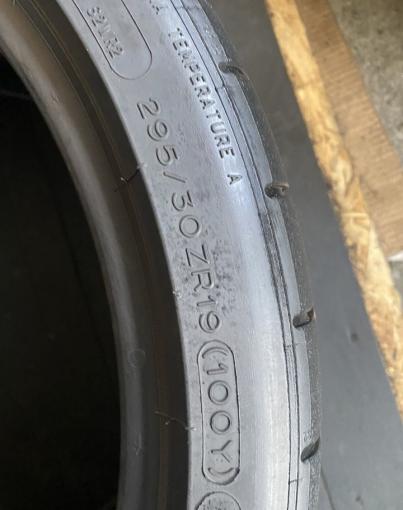 Michelin Pilot Super Sport 295/30 R19