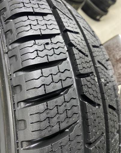 Pirelli Carrier Winter 225/60 R16C