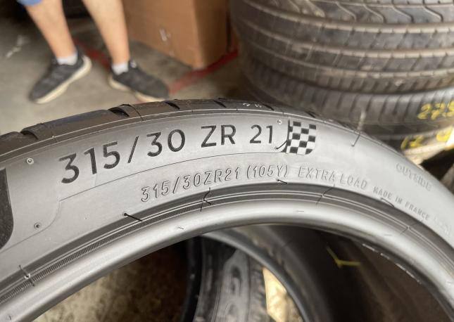 Michelin Pilot Sport 4 S 275/35 R21 и 315/30 R21 Y