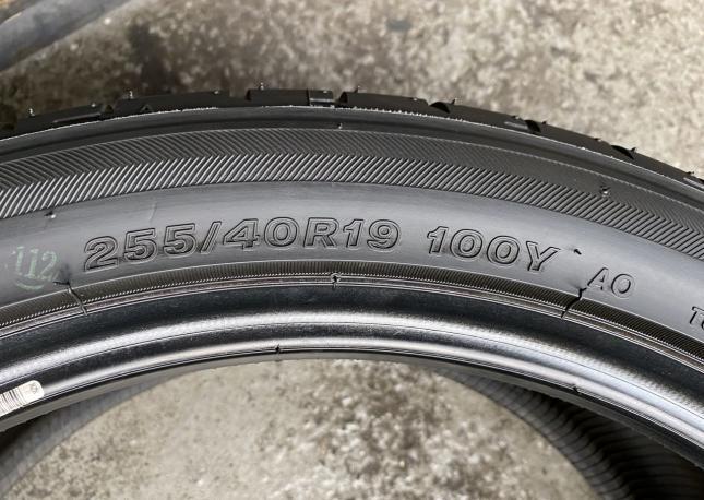 Bridgestone Potenza S001 255/40 R19 100Y