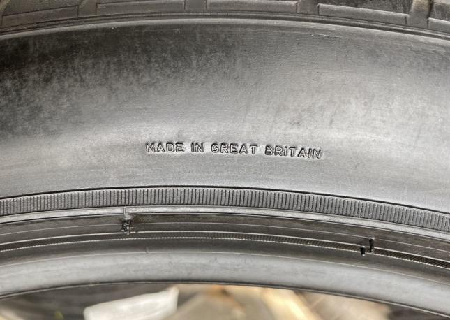 Pirelli P Zero Rosso 295/35 R21 107Y