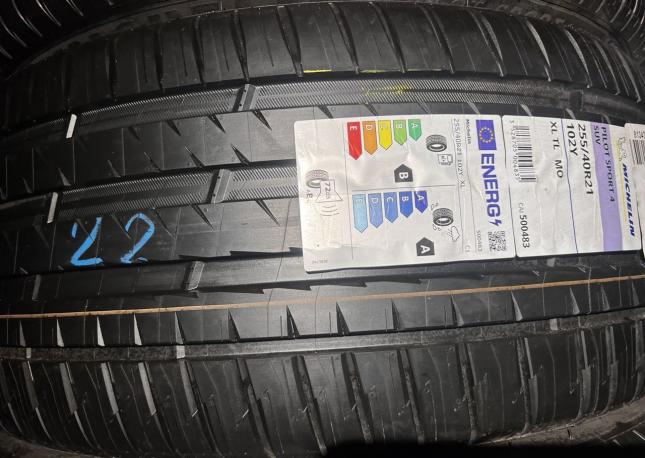 Michelin Pilot Sport 4 SUV 255/40 R21