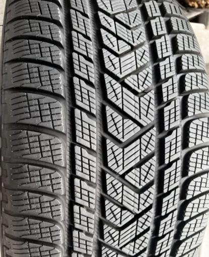 Pirelli Scorpion Winter 285/45 R21 113W