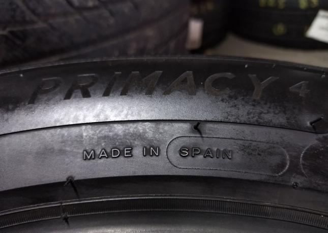 Michelin Primacy 4 215/55 R18 99V