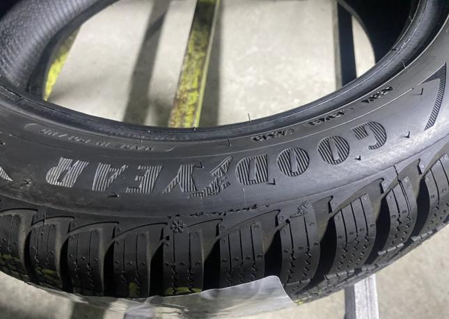 Goodyear Ultra Grip 4+ 185/55 R15