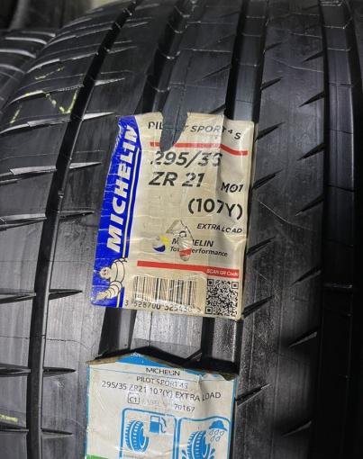 Michelin Pilot Sport 4 S 295/35 R21 107Y