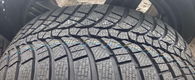 Kumho WinterCraft WP71 275/35 R19 100V