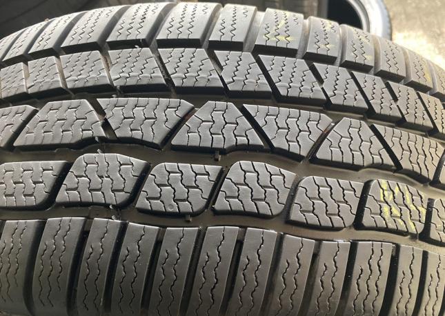 Continental ContiWinterContact TS 830 P 235/45 R19 99V