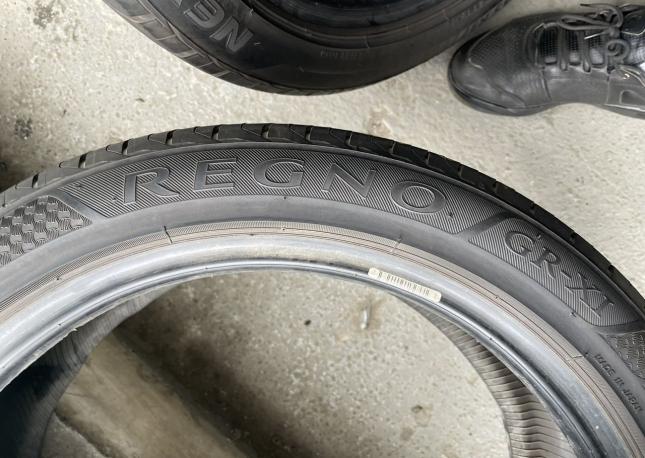 Bridgestone Regno GR-XI 215/45 R17 87W