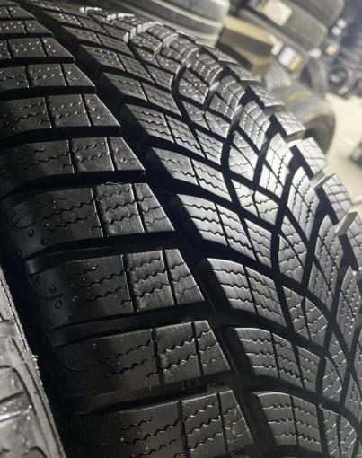 Goodyear UltraGrip Performance Gen-1 195/50 R15