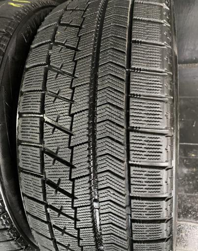 Bridgestone Blizzak VRX 215/45 R18