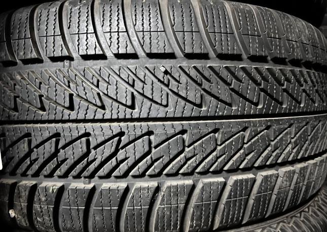 Goodyear UltraGrip 285/45 R20