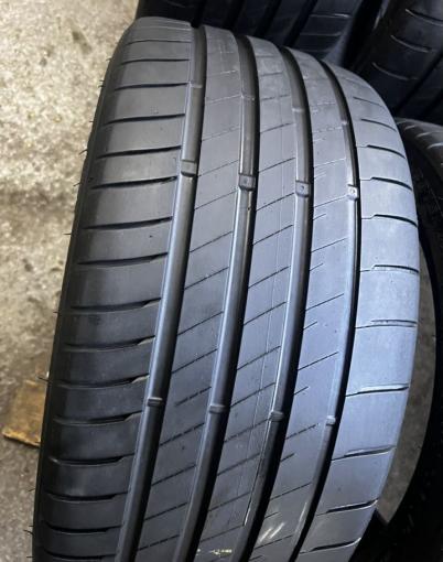 Bridgestone Potenza S005 235/35 R19