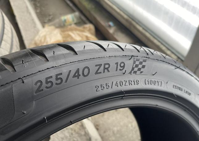 Michelin Pilot Sport 4 S 255/40 R19 100Y