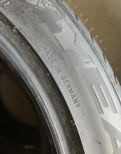 Goodyear EfficientGrip 245/45 R19 и 275/40 R19 102Y