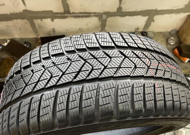 Pirelli Winter Sottozero 3 235/45 R18 V