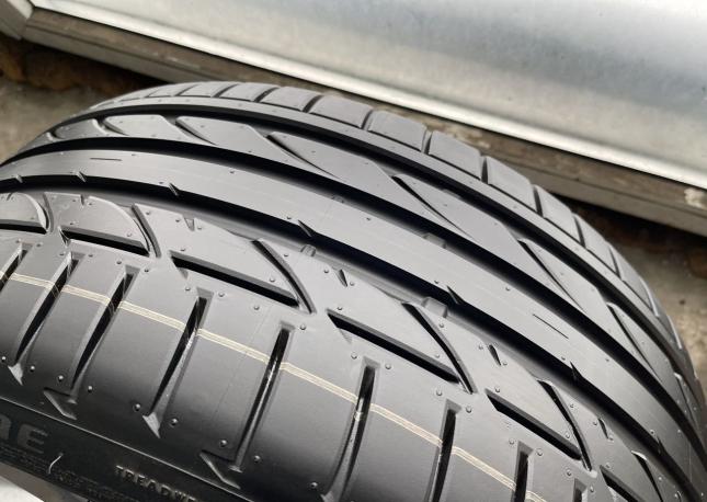 Bridgestone Potenza S001 245/35 R19