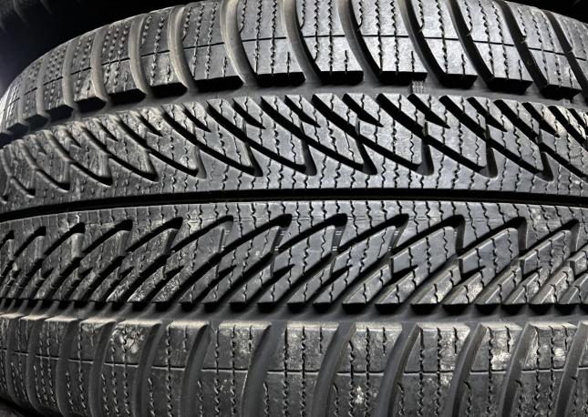 Goodyear UltraGrip 285/45 R20