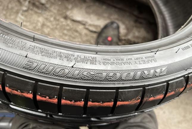 Bridgestone Potenza S001 225/40 R19