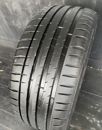 Michelin Pilot Sport 4 245/40 R19