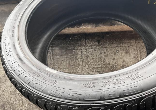 Continental ContiCrossContact UHP 305/40 R22