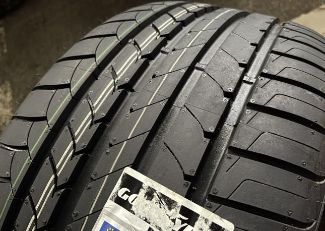 Goodyear EfficientGrip Performance 245/45 R19 и 275/40 R19 Y