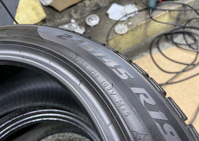 Pirelli Winter Sottozero 3 245/45 R19