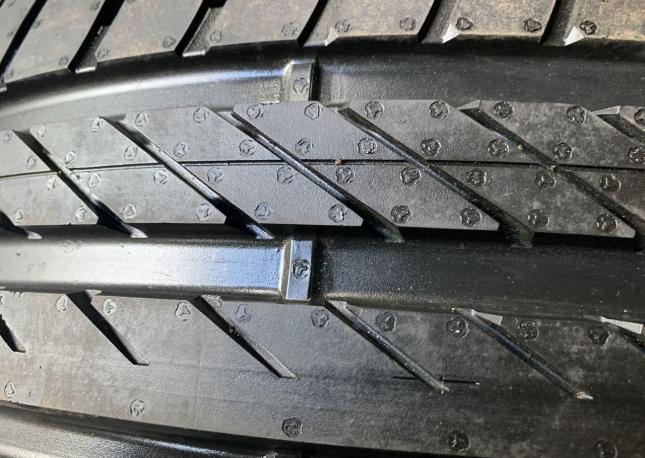 Goodyear Eagle F1 Asymmetric 255/30 R20